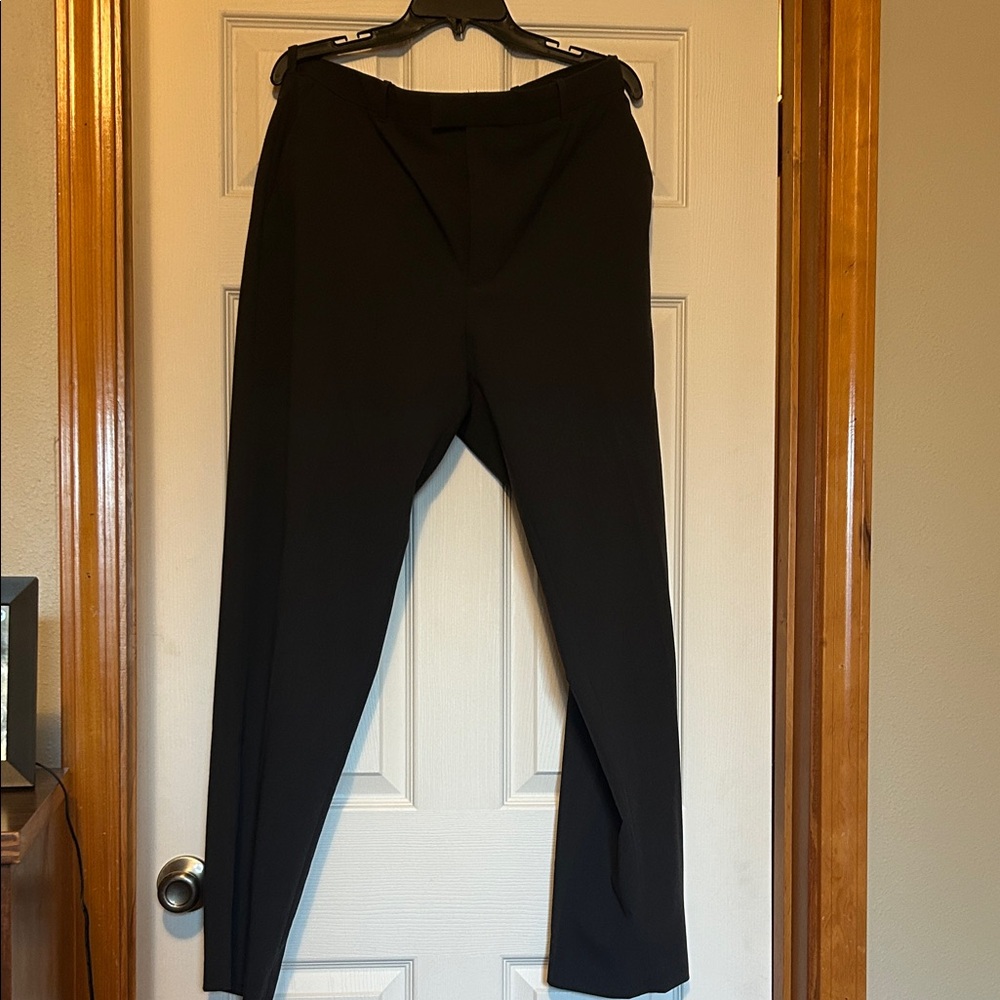 Izod Men's Dark Gray Dress Pants